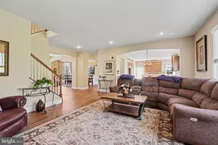2118 Meadow Ridge Dr, Lancaster, PA 17601 - Photo 11