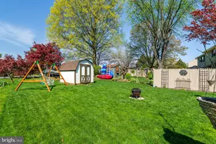 450 Daisy Ln, Lancaster, PA 17602 - Photo 9