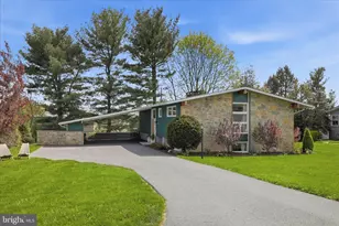 254 Bluff View Dr, Lancaster, PA 17601 - Photo 5