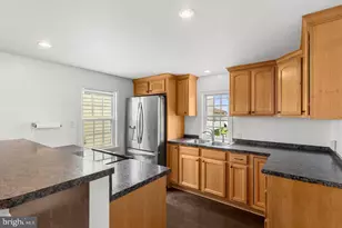 1377 Apple St, Ephrata, PA 17522 - Photo 9