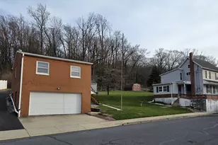 485 N Maple St, Ephrata, PA 17522 - Photo 3