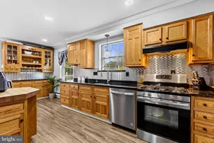 1037 Tom Paine Dr, Lancaster, PA 17603 - Photo 9