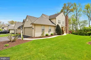 115 Hawk Valley Ln, Denver, PA 17517 - Photo 3