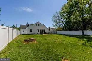 122 N 3rd St, Bainbridge, PA 17502 - Photo 5
