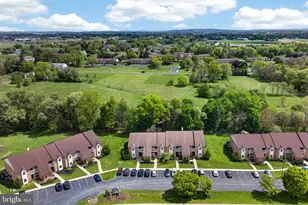 237 Black Oak Dr, Lancaster, PA 17602 - Photo 3