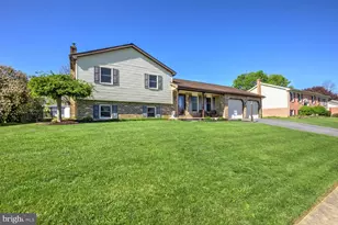 916 Dawn Ave, Ephrata, PA 17522 - Photo 3