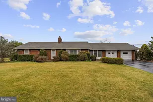 632 E Farmersville Rd, New Holland, PA 17557 - Photo 7