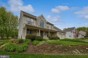 2462 Carriage Dr, Lancaster, PA 17601 - Photo 3