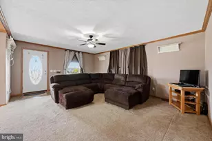 47 Makenna Ave, New Holland, PA 17557 - Photo 3