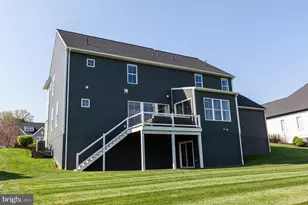 1016 Valley Crossing Dr, Lititz, PA 17543 - Photo 85