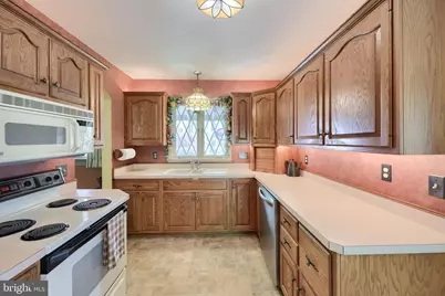 120 Angela Drive, New Holland, PA 17557 - Photo 11