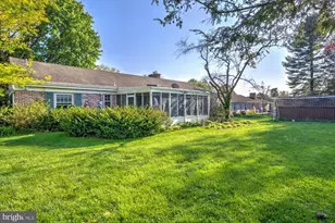 2113 Lyndell Dr, Lancaster, PA 17601 - Photo 9