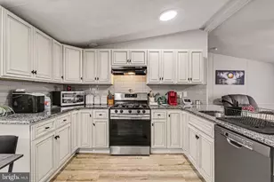 731 Primrose Ln, Ephrata, PA 17522 - Photo 5