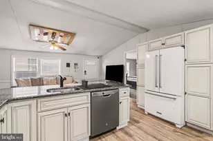 731 Primrose Ln, Ephrata, PA 17522 - Photo 9