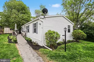 731 Primrose Ln, Ephrata, PA 17522 - Photo 3