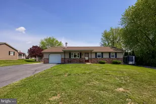 17 S Hollander Rd, Gordonville, PA 17529 - Photo 3