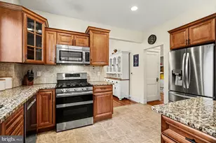 851 Locust St, Columbia, PA 17512 - Photo 11