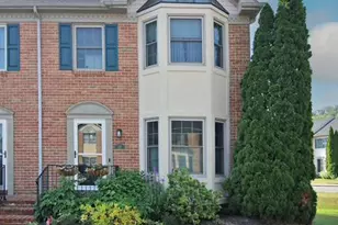 525 Cobblestone Ln, Lancaster, PA 17601 - Photo 1