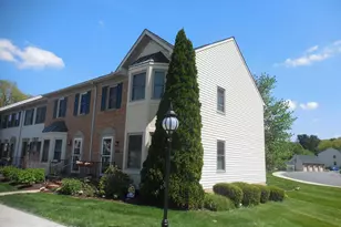 525 Cobblestone Ln, Lancaster, PA 17601 - Photo 3