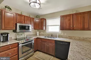 40 Carriage House Dr, Willow Street, PA 17584 - Photo 9