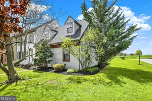 40 Carriage House Dr, Willow Street, PA 17584 - Photo 3
