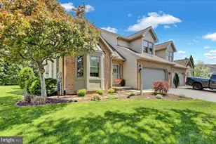 2693 Cobblestone Ln, Lancaster, PA 17601 - Photo 3