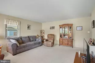 422 Westview Dr, Akron, PA 17501 - Photo 11