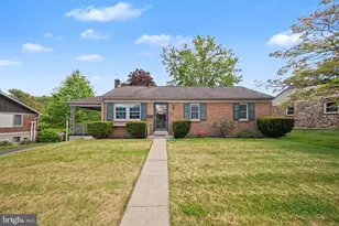 422 Westview Dr, Akron, PA 17501 - Photo 1