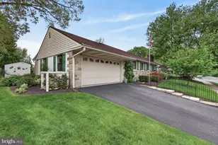 102 E Third Ave, Lititz, PA 17543 - Photo 3