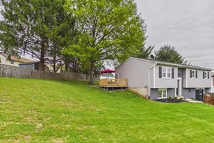 214 Brewster Dr, Lancaster, PA 17603 - Photo 5