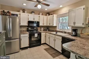 34 S Oak St, Lititz, PA 17543 - Photo 5