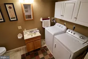 34 S Oak St, Lititz, PA 17543 - Photo 27