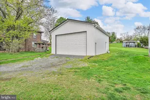 98 Mechanic, Reinholds, PA 17569 - Photo 33