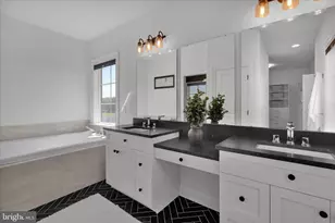 658 Fleetwood Dr, Lititz, PA 17543 - Photo 83