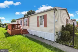 102 Bridlewood Ct S, Lancaster, PA 17603 - Photo 1