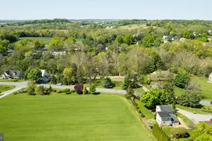 242 Skyview Ln, Lititz, PA 17543 - Photo 9