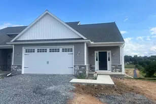 320 Ridgefield Dr, Elizabethtown, PA 17022 - Photo 1