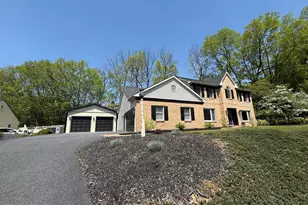 2620 Valley View Dr, Lancaster, PA 17601 - Photo 1