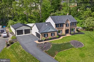 2620 Valley View Dr, Lancaster, PA 17601 - Photo 1