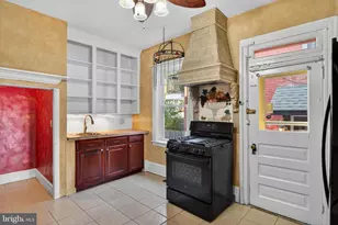 22 N Pine St, Lancaster, PA 17603 - Photo 13