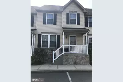 270 Locust Street #5, New Holland, PA 17557 - Photo 1