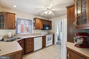 655 N Mt Joy St, Elizabethtown, PA 17022 - Photo 15