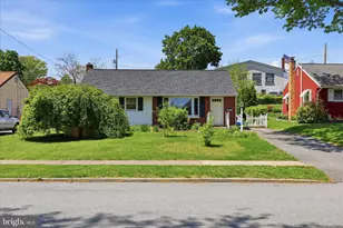 655 N Mt Joy St, Elizabethtown, PA 17022 - Photo 1