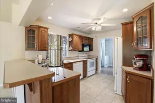 655 N Mt Joy St, Elizabethtown, PA 17022 - Photo 13