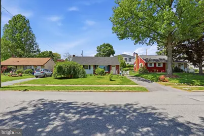 655 N Mount Joy Street, Elizabethtown, PA 17022 - Photo 3
