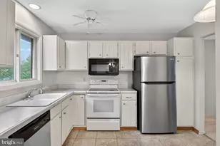 3807 Hillcrest Dr, Columbia, PA 17512 - Photo 13