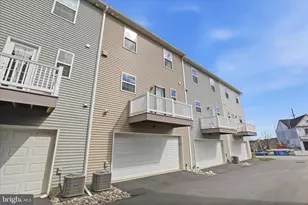 2429 Spring Water Cir, Lancaster, PA 17601 - Photo 35