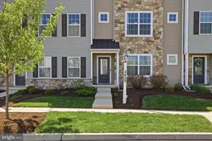 2429 Spring Water Cir, Lancaster, PA 17601 - Photo 3