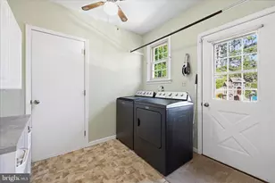 1828 N Eden Rd, Lancaster, PA 17601 - Photo 25