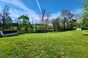 1692 Gish Rd, Manheim, PA 17545 - Photo 5